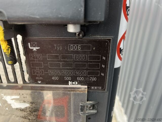 Deichselstapler Linde D06