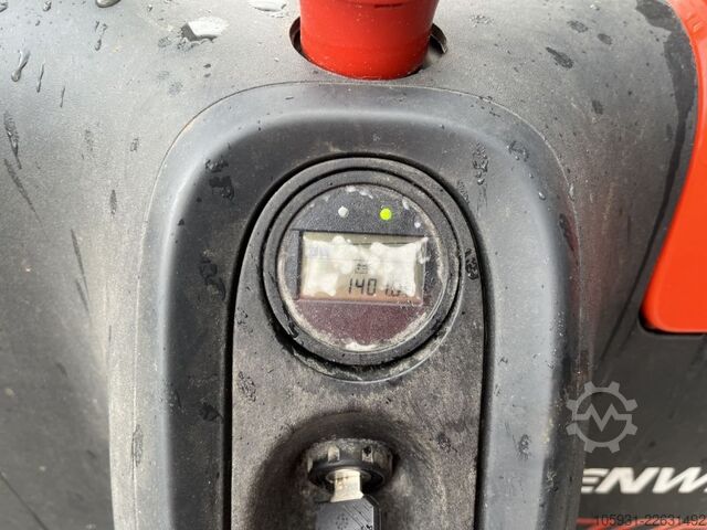 Deichselstapler Linde D06