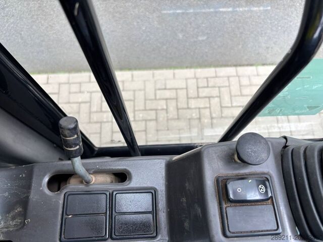 Wheel excavator CAT M 320 F