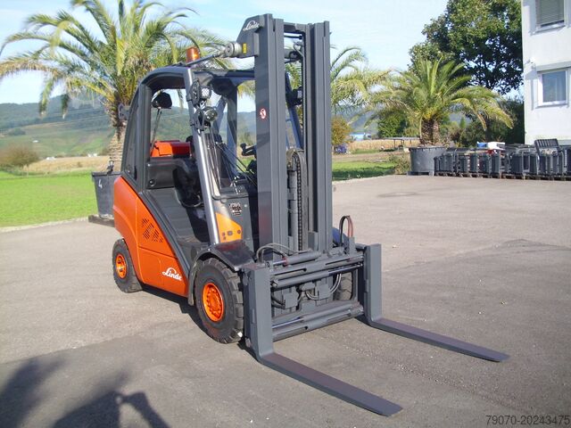 Frontstapler Linde H35T-02-X393 TRIPLEX - ZVG/SS 12.900 EUR