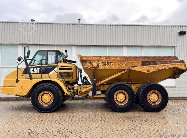 Dumper CAT 725