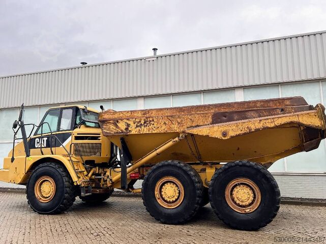 Dumper CAT 725