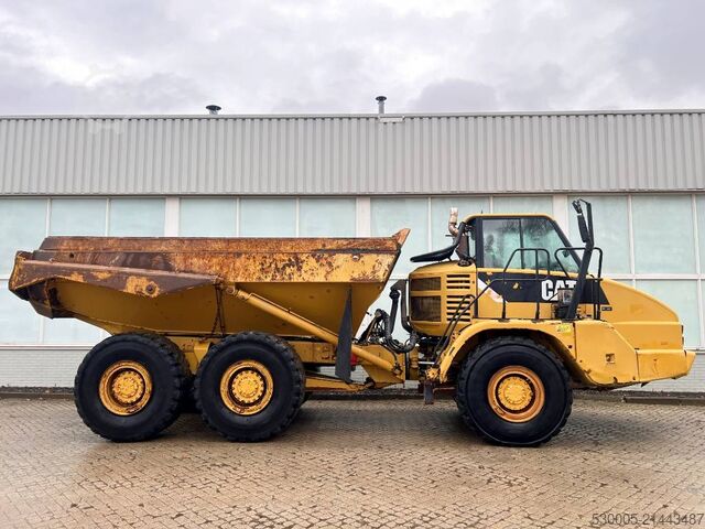 Dumper CAT 725