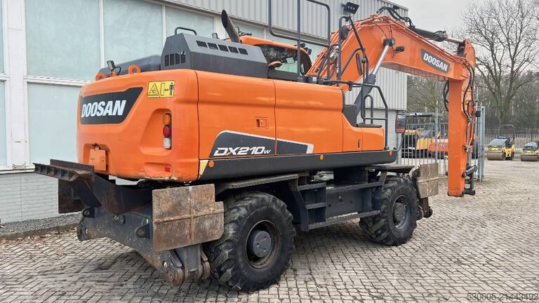 Wheel excavator Doosan DX 210 W-5     2020