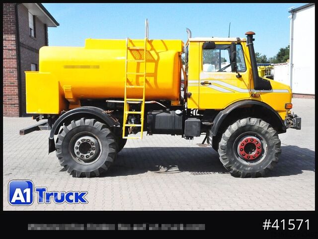 LKW mit Tankaufbau UNIMOG 437/40 Tank 5200 Ltr. Pumpe Zähler