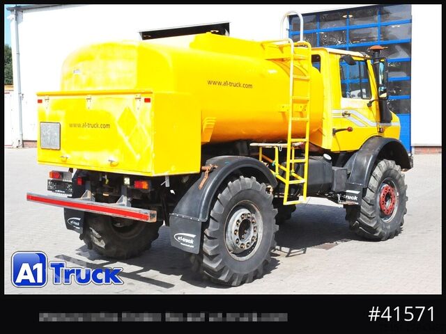LKW mit Tankaufbau UNIMOG 437/40 Tank 5200 Ltr. Pumpe Zähler