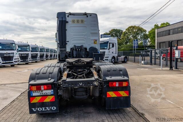 Standard tractor VOLVO FH4 GLOBE 16.550 (16 L.) +VOITH+HYDR