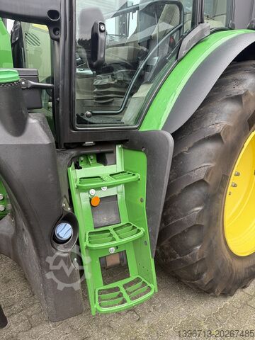 John Deere 6155R John Deere 6155R