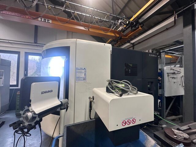 Vertical machining center DMG 80 Monoblock