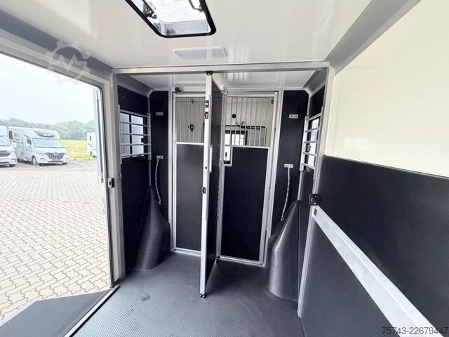 Livestock transporter RENAULT Master STX  Haras AUTOM. NEW MODEL