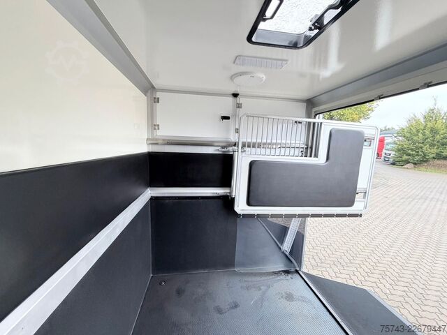 Livestock transporter RENAULT Master STX  Haras AUTOM. NEW MODEL