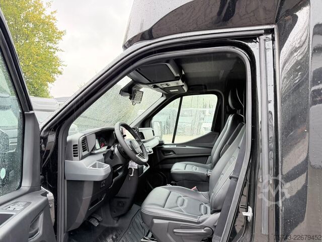 Livestock transporter RENAULT Master STX 5 Sitzer Haras ex. Lang Automatik