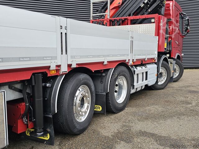 Crane truck Volvo FH 540 8x2/6 / PALFINGER 65 t/m CRANE + JIB