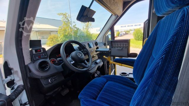 Stadtbus MERCEDES-BENZ Heckniederflur Sprinter 517 / 4 er Bestuhlung