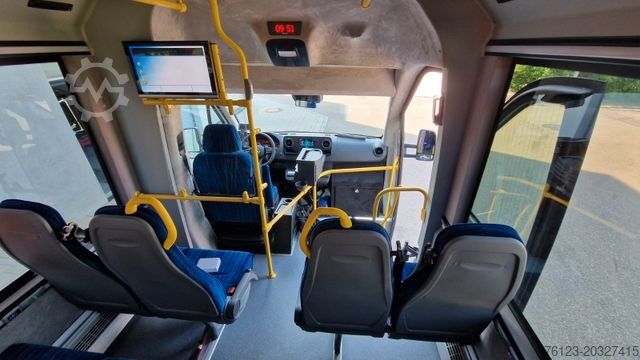 City bus MERCEDES-BENZ Heckniederflur Sprinter 517 / 4 er Bestuhlung