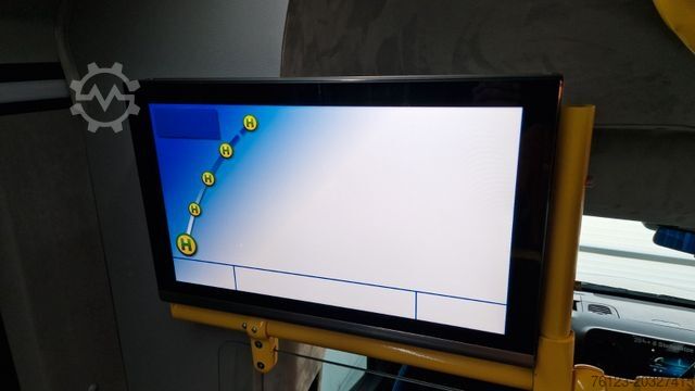 Stadtbus MERCEDES-BENZ Heckniederflur Sprinter 517 / 4 er Bestuhlung