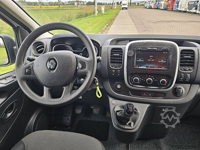 High-roof van RENAULT TRAFIC 2.0 DCI L2 Navi NAP Euro6 Imperiaal Trek...
