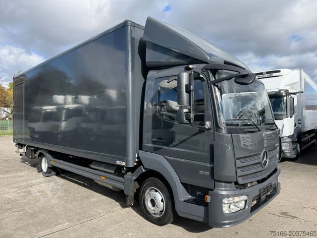 Box van MERCEDES-BENZ ATEGO 818 L Koffer 7,30 m LBW 1 T*Seitentür