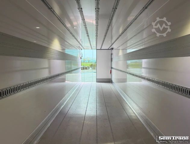 Reefer semitrailer CHEREAU N/A CSD3 THERMO KING A-360 DHOLLANDIA 270 CM HOO