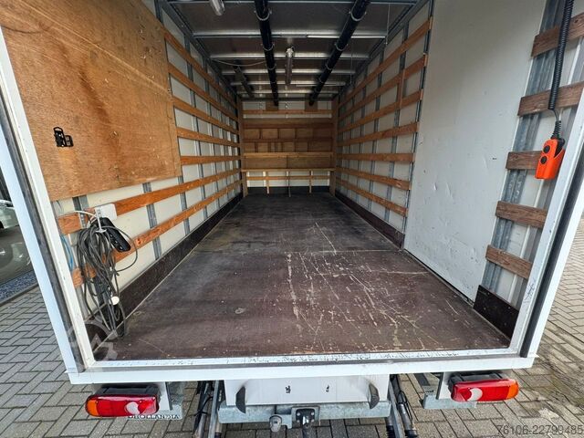 Box van NISSAN NT500 56.15 Koffer mit LBW*Ahk*nur 34.800 km *