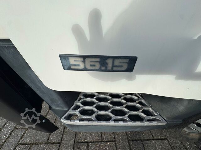 Box van NISSAN NT500 56.15 Koffer mit LBW*Ahk*nur 34.800 km *