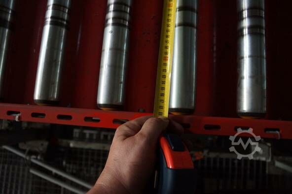 Scherenbubtisch mit angetriebene Rollenb Schwinghandl