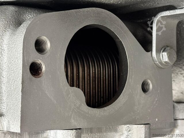 Diesel engine MAN D2842