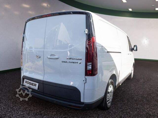 Panel van Maxus DELIVER 7