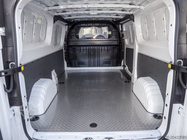 Panel van Maxus DELIVER 7