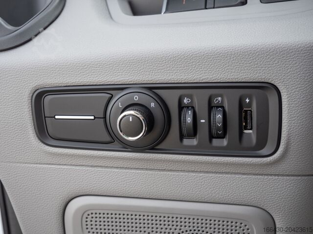 Panel van Maxus DELIVER 9