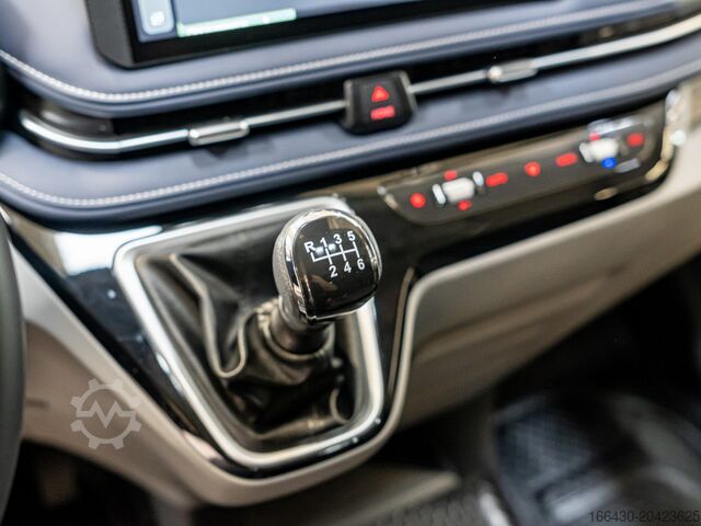 Panel van Maxus DELIVER 7