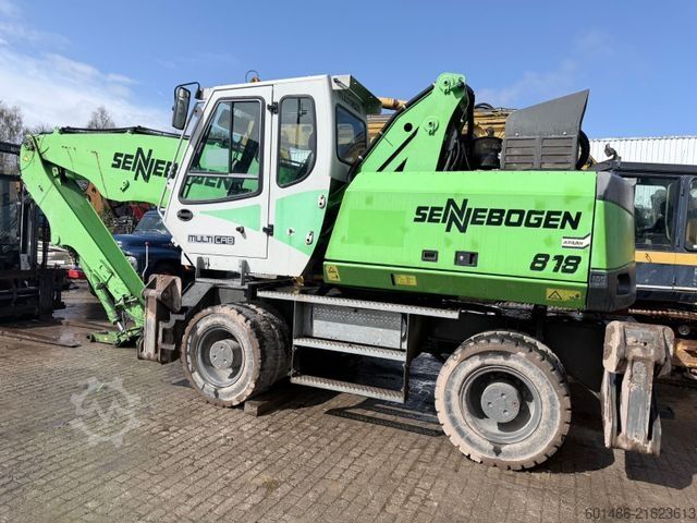 Mobilbagger SENNEBOGEN 818 mit Greifer