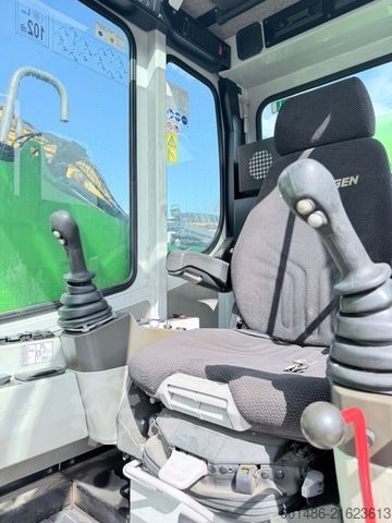 Mobilbagger SENNEBOGEN 818 mit Greifer