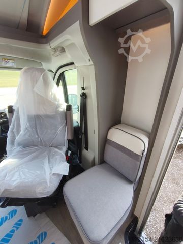 Teilintegriertes Wohnmobil LMC Tourer T 660G