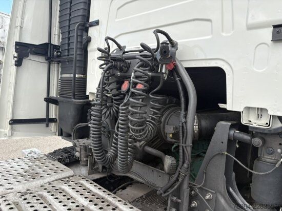 Standard tractor unit VOLVO FH 460 EURO 6, I-SHIFT, VEB+