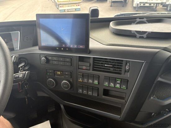 Standard tractor unit VOLVO FH 460 EURO 6, I-SHIFT, VEB+
