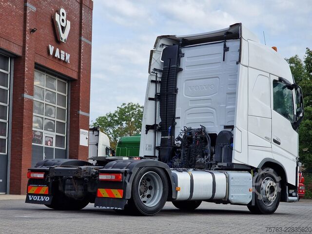 Standard-SZM Volvo FH 13.460 Globetrotter 4x2 - Low deck - Full ai...