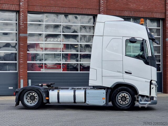Standard-SZM Volvo FH 13.460 Globetrotter 4x2 - Low deck - Full ai...