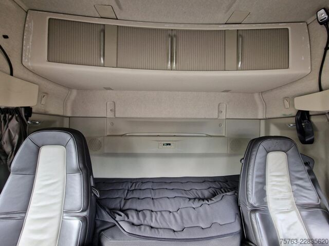 Standard-SZM Volvo FH 13.460 Globetrotter 4x2 - Low deck - Full ai...
