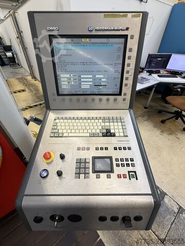 Universal-Bearbeitungszentrum DECKEL MAHO DMU 70