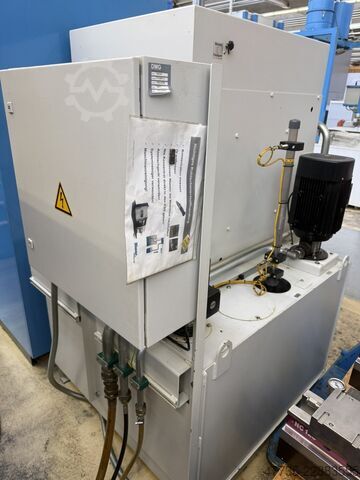 Universal-Bearbeitungszentrum DECKEL MAHO DMU 70