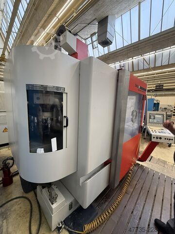 Universal-Bearbeitungszentrum DECKEL MAHO DMU 70