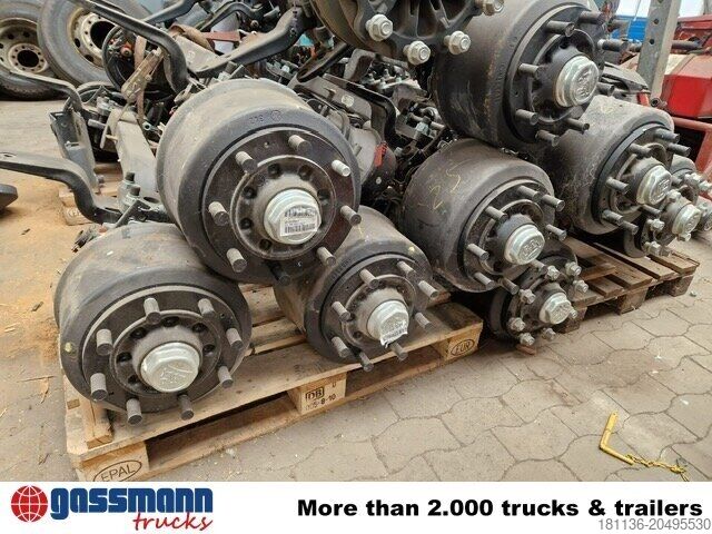 Autotransporter LKW Iveco EuroCargo ML160E32 4x2 mit Teilen für Anhänger