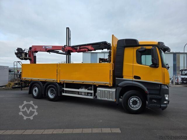 Plattformanhänger Mercedes-Benz Arocs 2545 L 6x2 HMF 2110L Zange Retarder