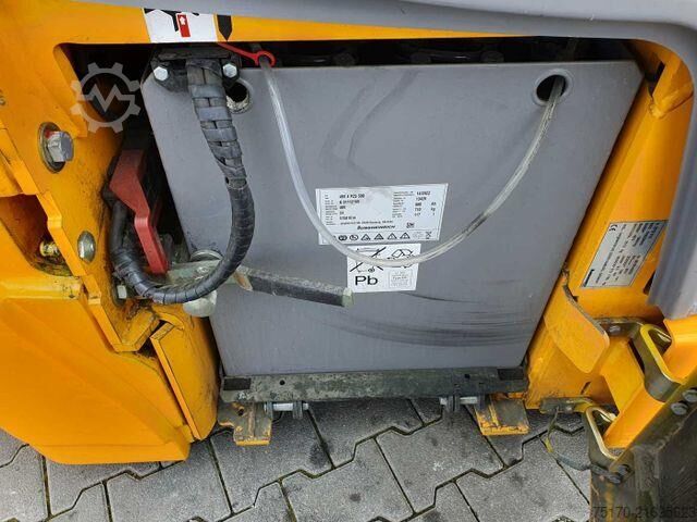 Gabelstapler Jungheinrich EFG 215 / Triplex: 4.25m! / nur 3.439h! / 2022