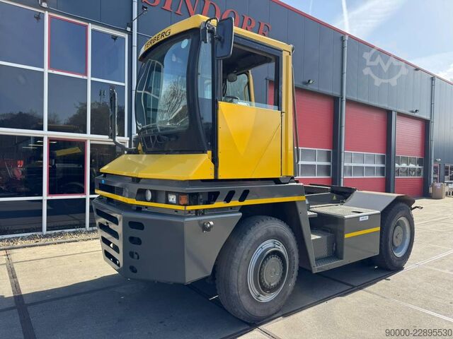 Terminal tractor Terberg RT 382