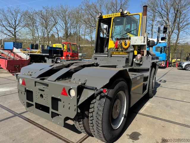 Terminal tractor Terberg RT 382