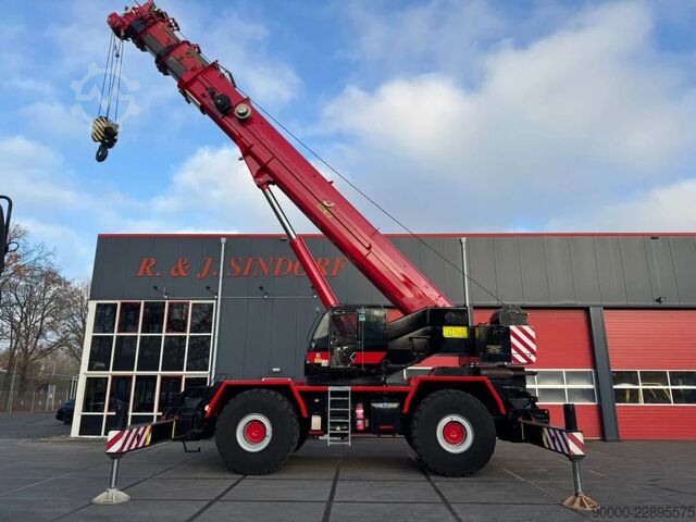 Geländekran Terex RT100