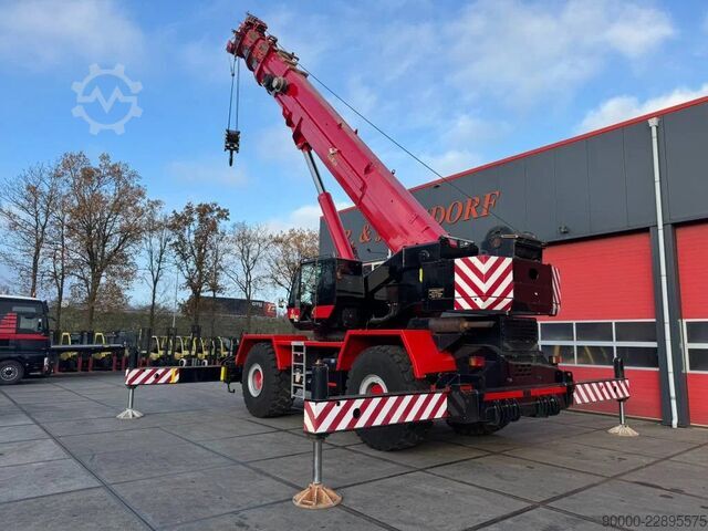 Geländekran Terex RT100