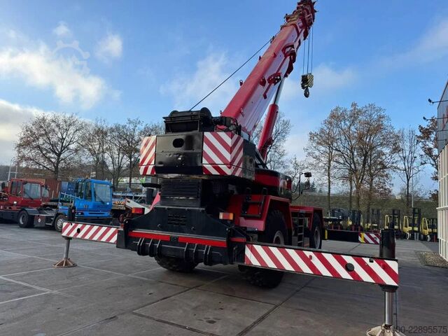 Geländekran Terex RT100